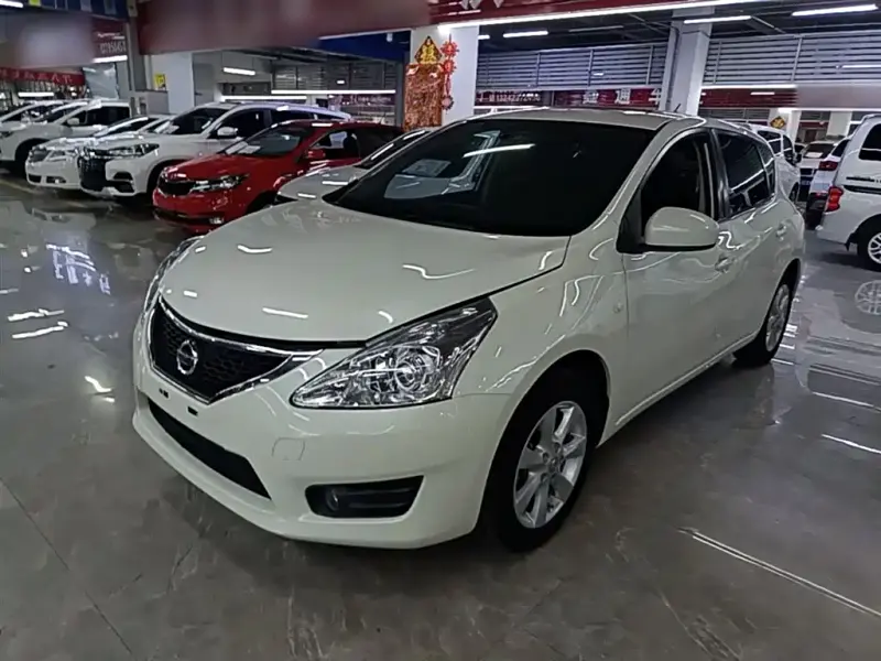 Nissan Tiida, 2015
