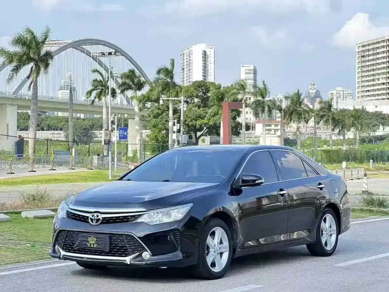 Toyota Camry, 2016