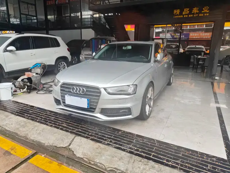 Audi A4L, 2016