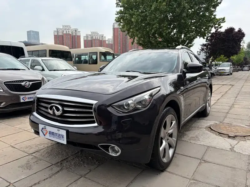 Infiniti QX70, 2014