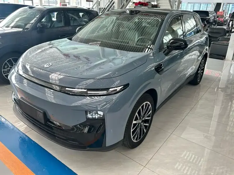 Leapmotor B10, 2025