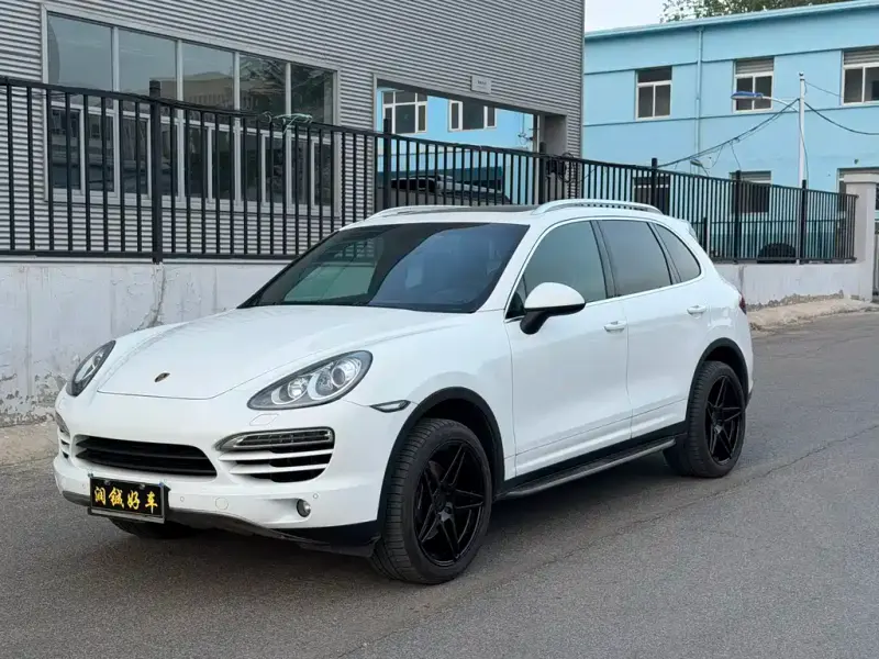 Porsche Cayenne, 2013
