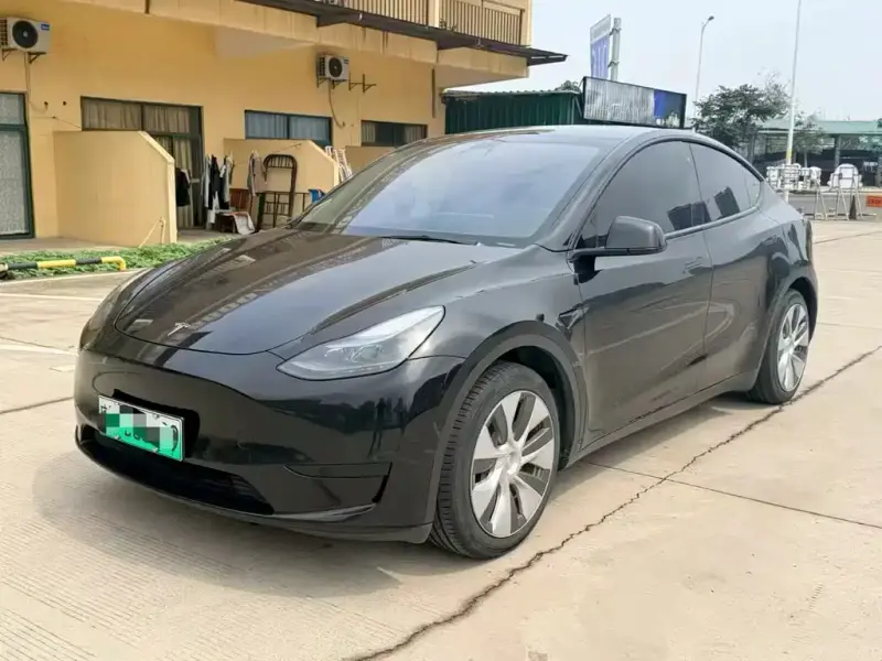 Tesla Model Y, 2021
