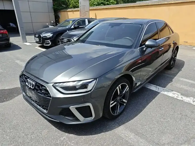 Audi A4L, 2021