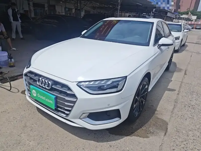 Audi A4L, 2022