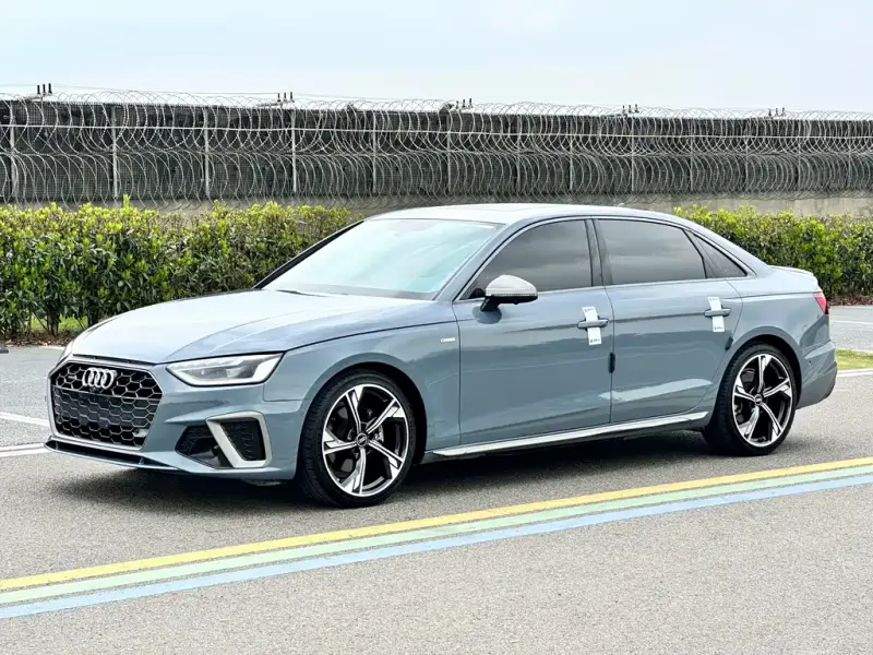 Audi A4L, 2022
