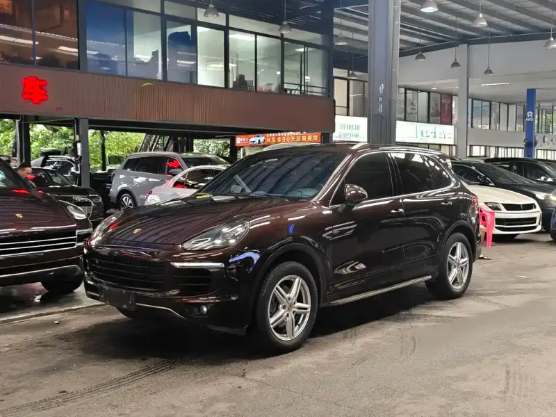 Porsche Cayenne, 2015