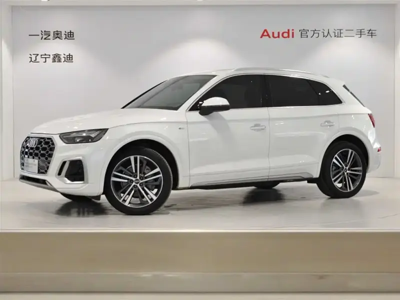 Audi Q5L, 2022