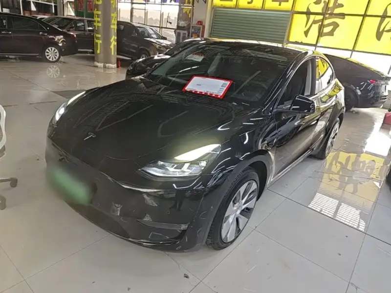 Tesla Model Y, 2023