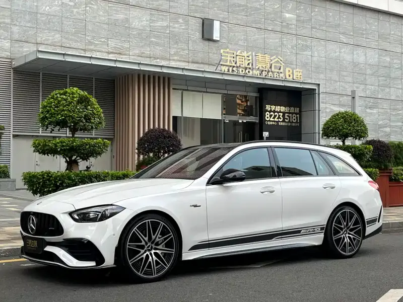 Mercedes-Benz C-Class AMG, 2025