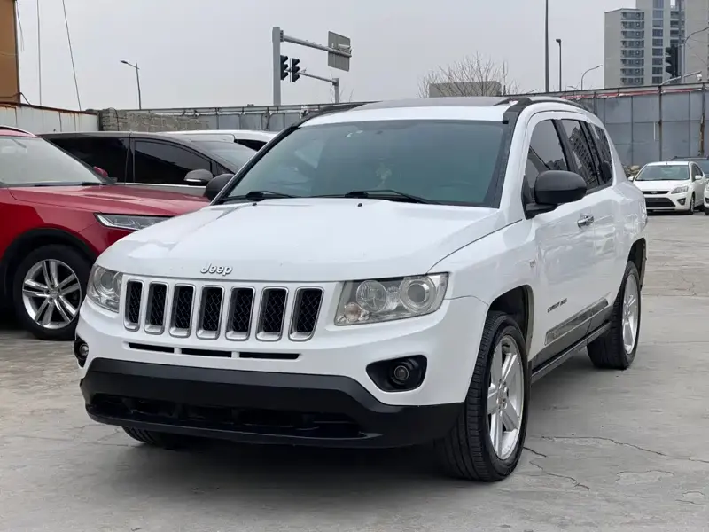 Jeep Compass (Import), 2012