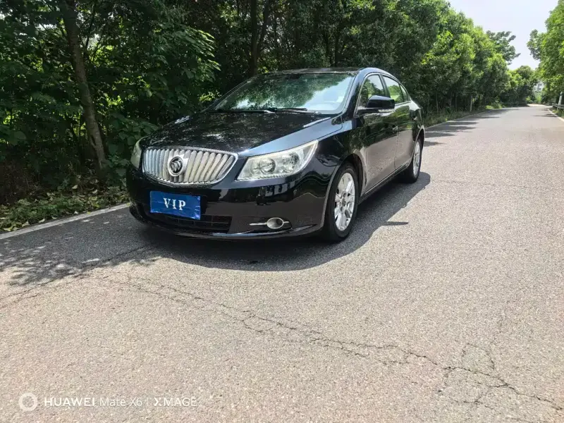 Buick LaCrosse, 2012