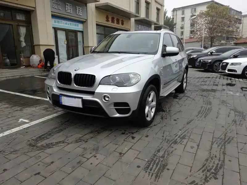 BMW X5 (Import), 2011