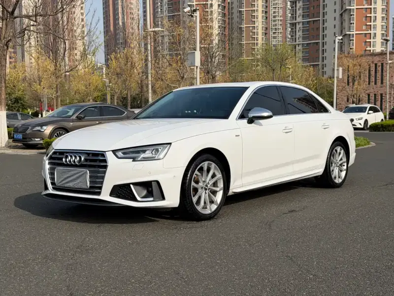 Audi A4L, 2019