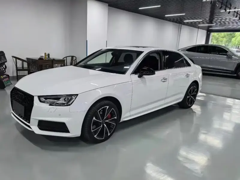 Audi A4L, 2018