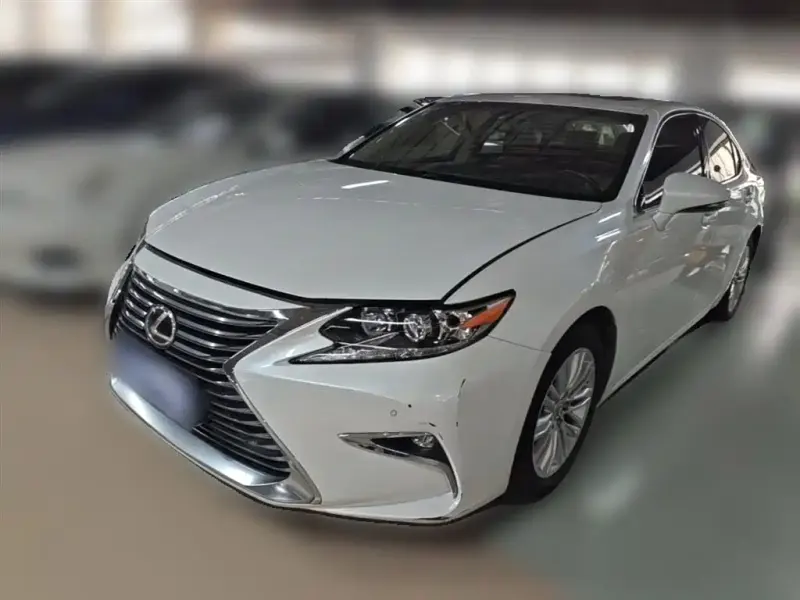 Lexus ES, 2016