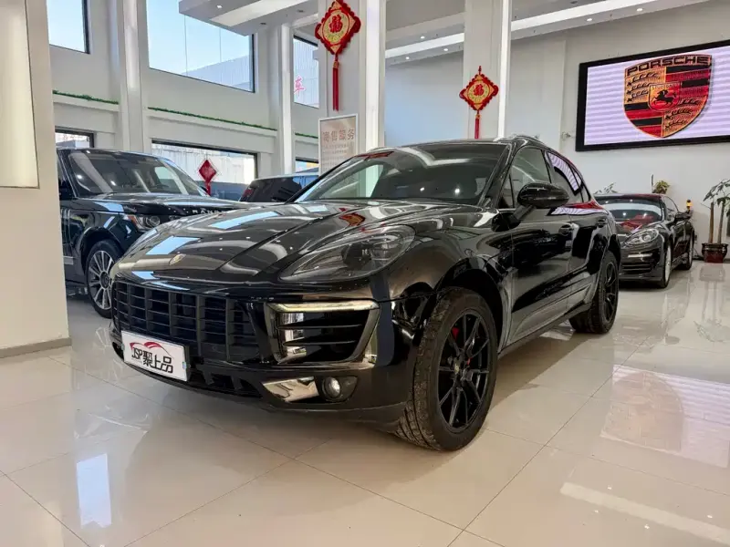 Porsche Macan, 2015