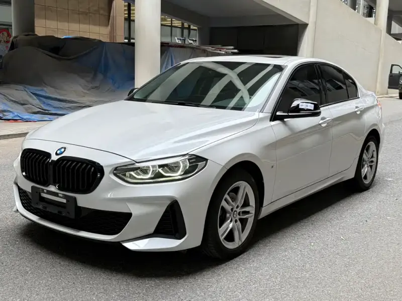 BMW 1 Series, 2022