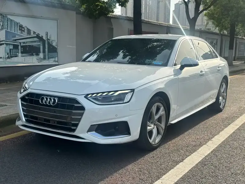 Audi A4L, 2020