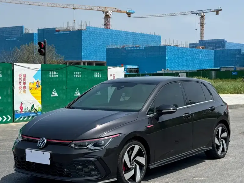 Volkswagen Golf GTI, 2023
