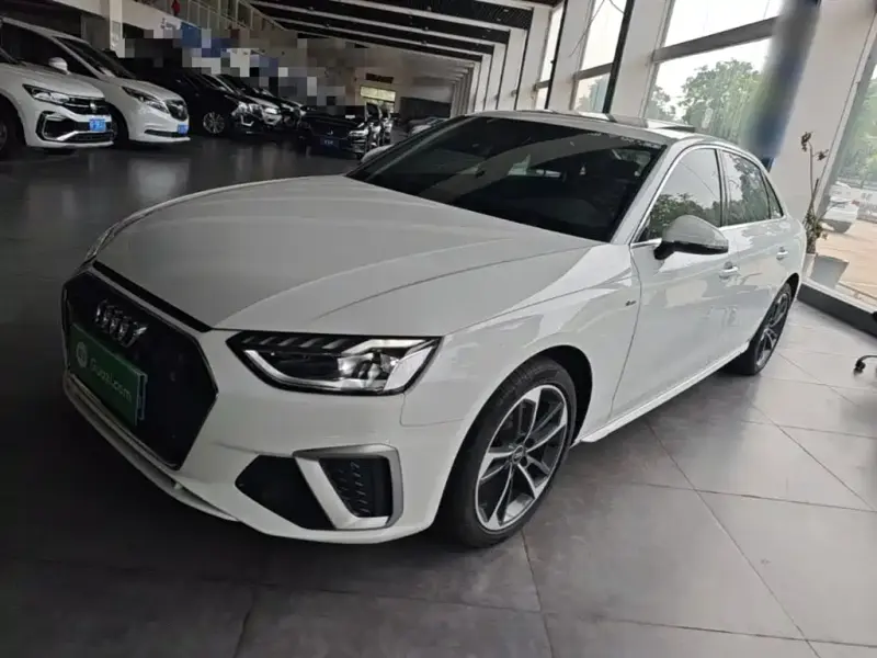 Audi A4L, 2023