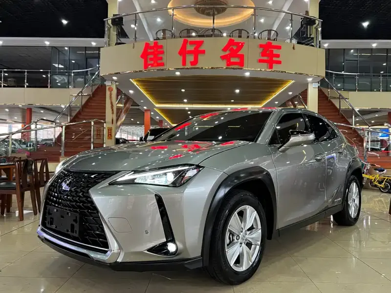 Lexus UX, 2021