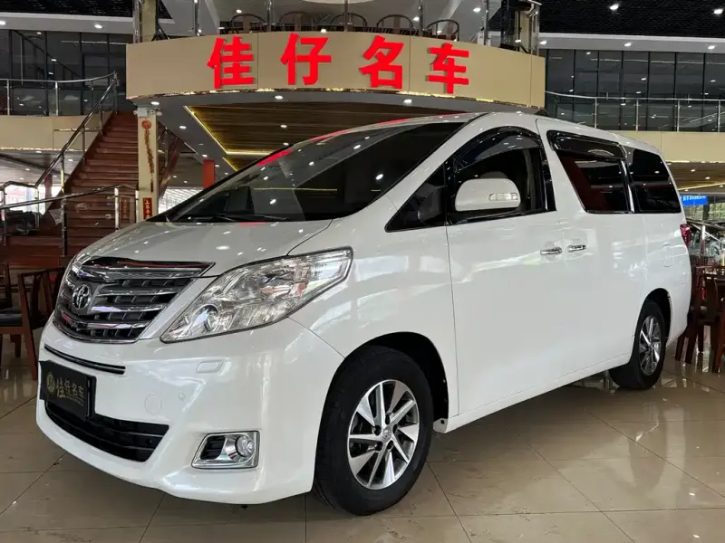 Toyota Alphard, 2013