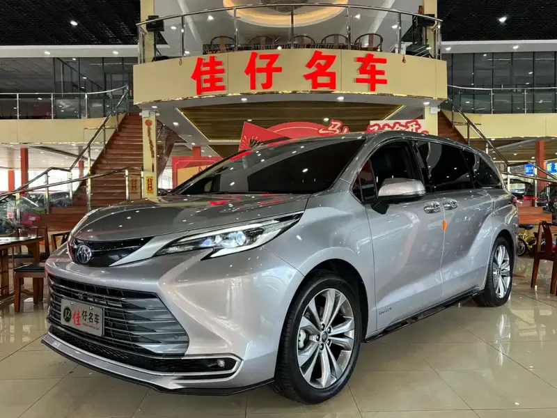 Toyota Sienna, 2023