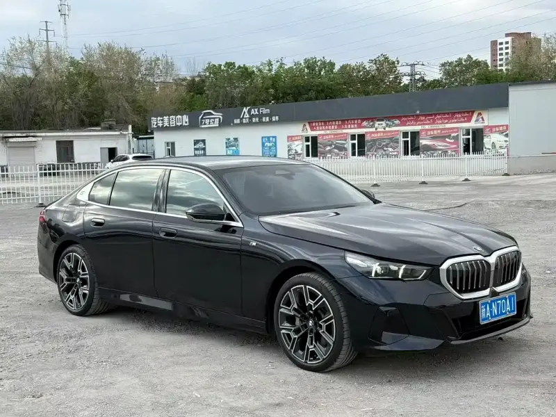 BMW 5 Series, 2025