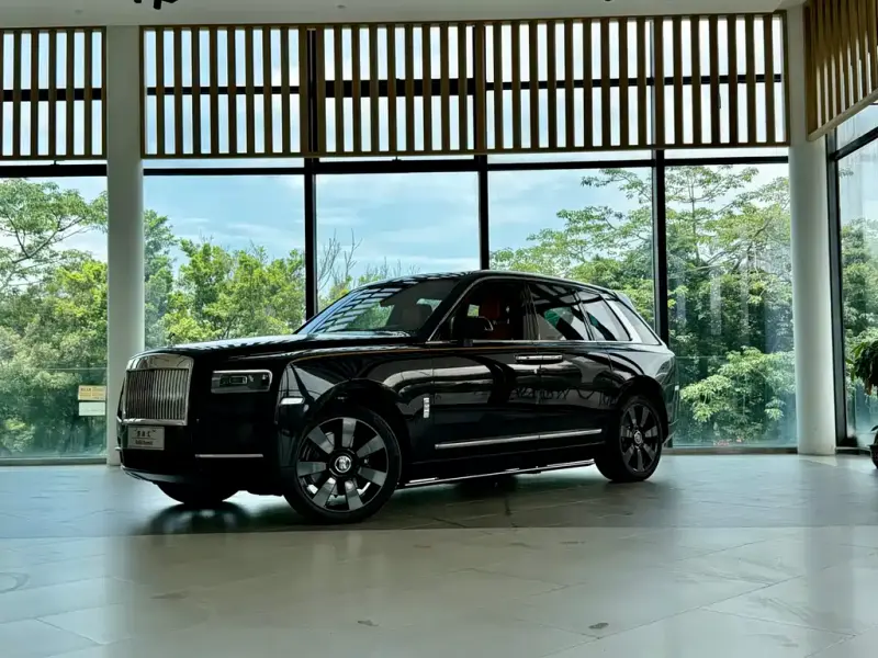Rolls-Royce Cullinan, 2022