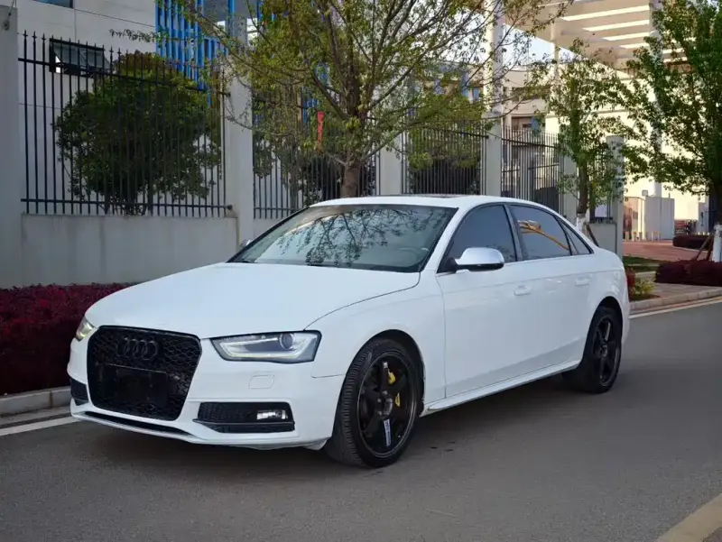Audi A4L, 2015