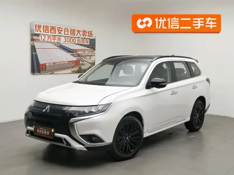 Mitsubishi Outlander, 2023