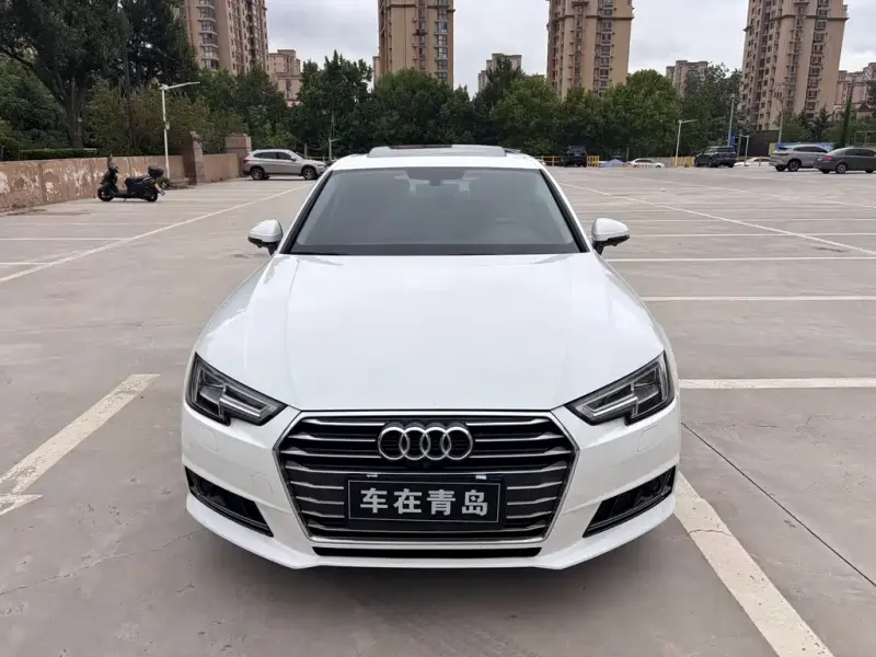 Audi A4L, 2018
