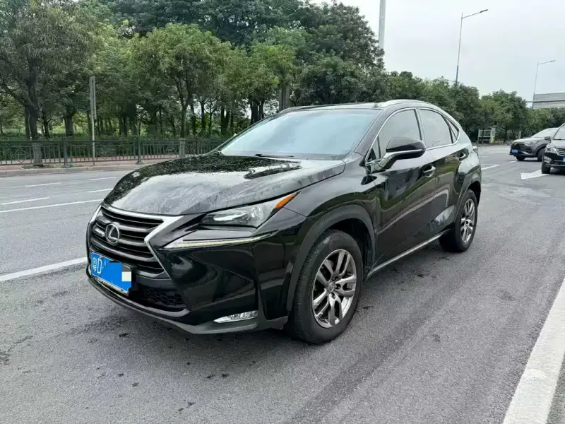 Lexus NX, 2015