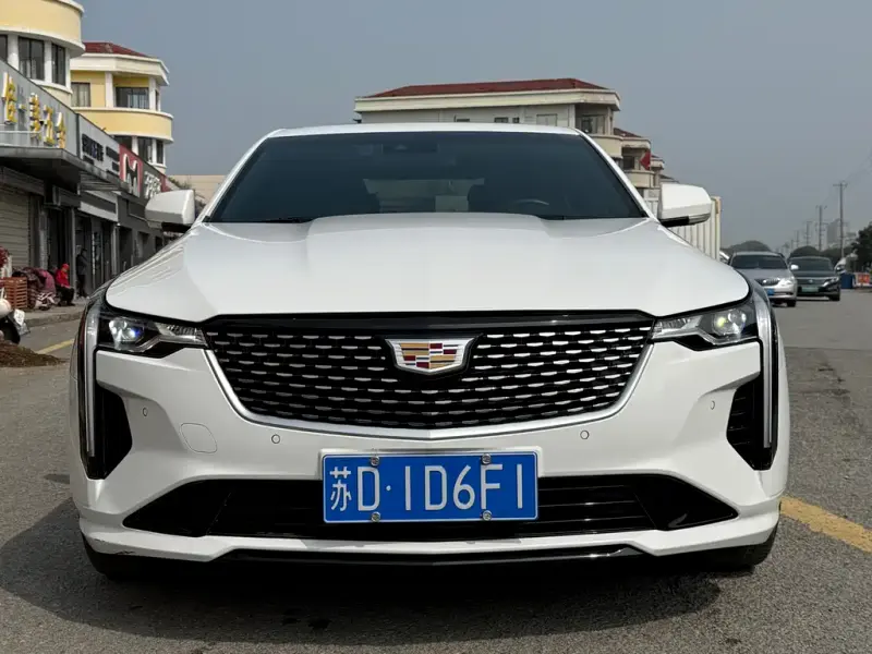 Cadillac CT4, 2022