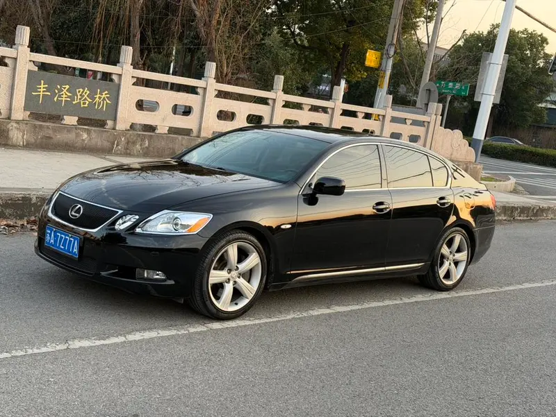 Lexus GS, 2005