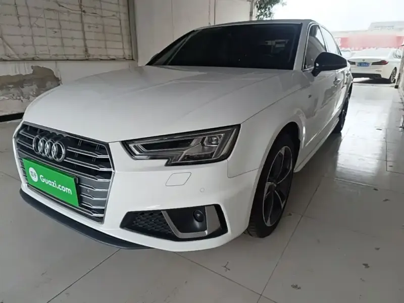 Audi A4L, 2020