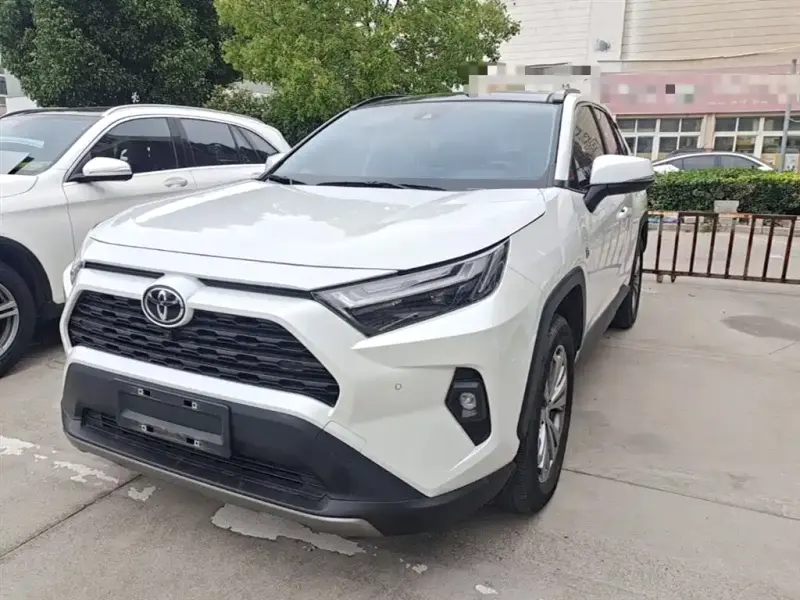 Toyota RAV4, 2023