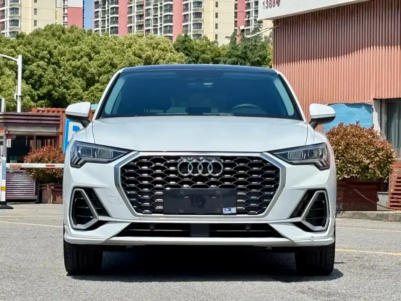 Audi Q3 Sportback, 2021