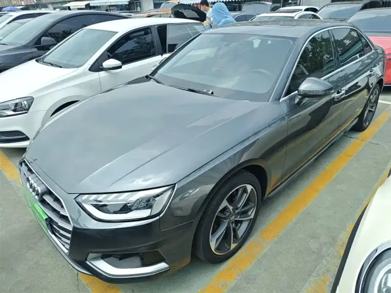 Audi A4L, 2021