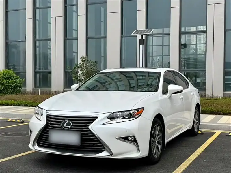 Lexus ES, 2018