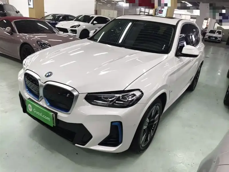 BMW iX3, 2022