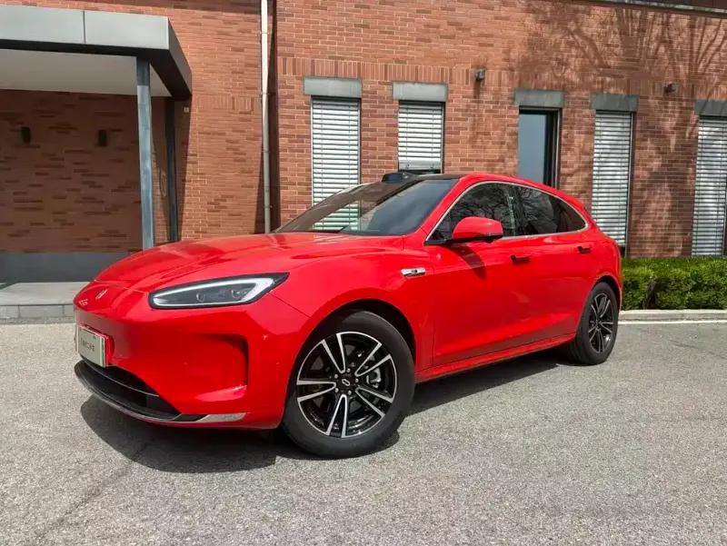 AITO M5, 2025