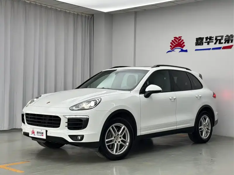 Porsche Cayenne, 2015
