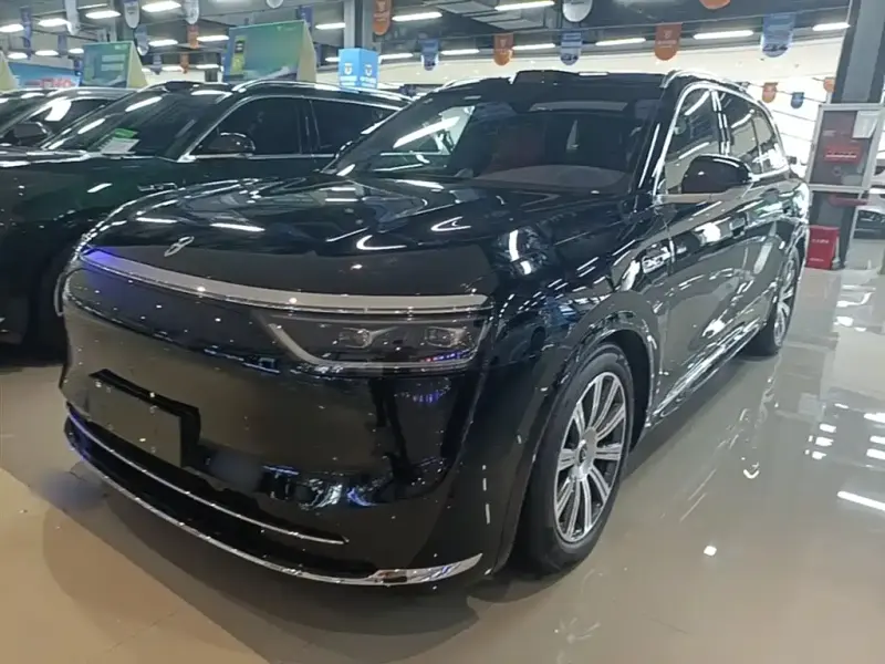 AITO M8, 2025