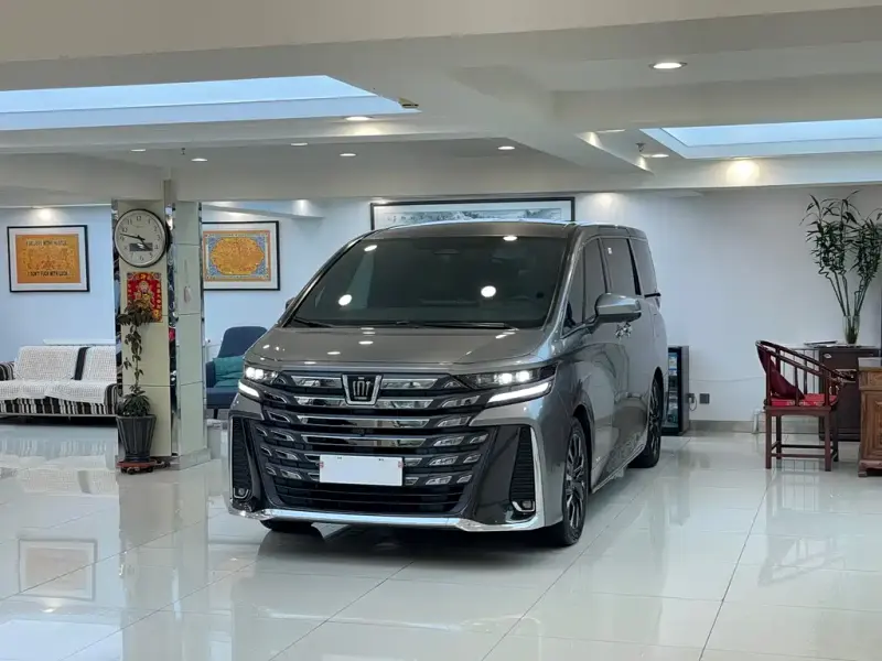 Toyota Vellfire, 2024