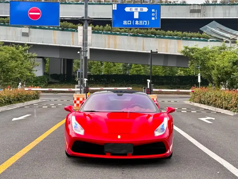 Ferrari 488, 2019