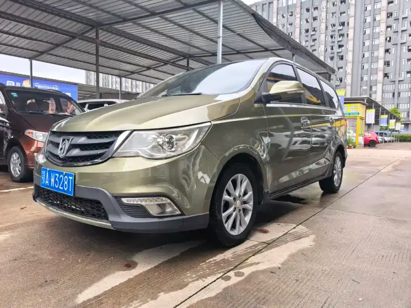 Baojun 730, 2015