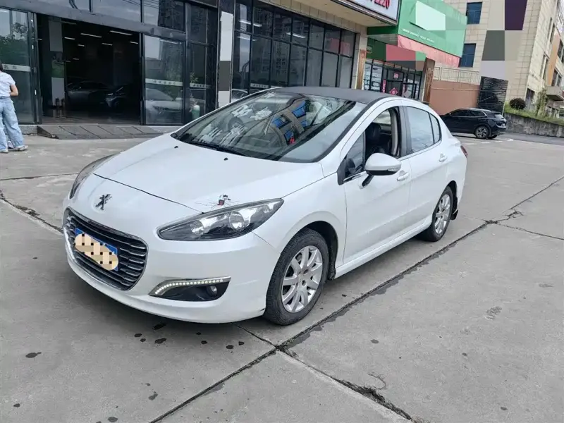 Peugeot 308, 2015