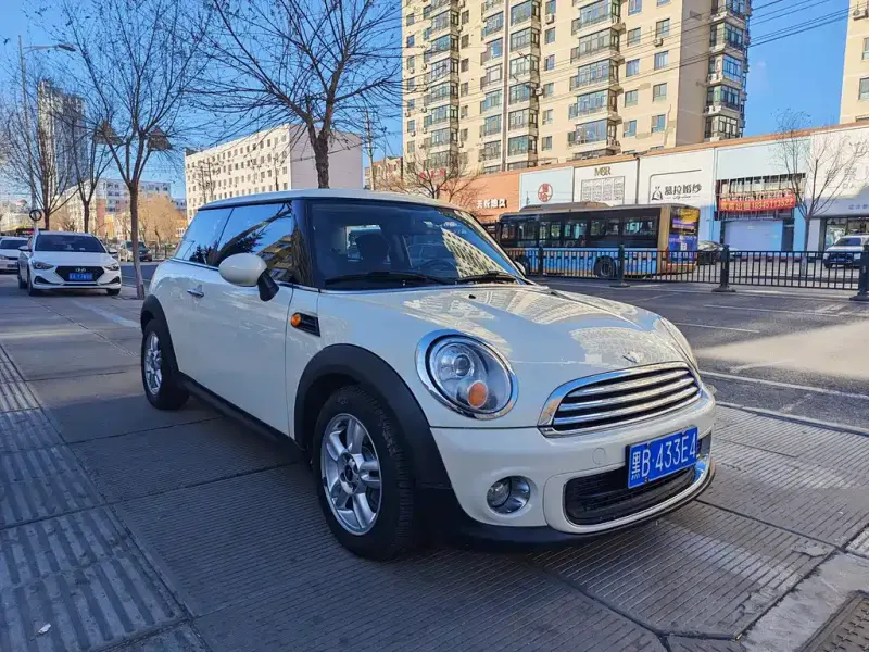 MINI Mini, 2013